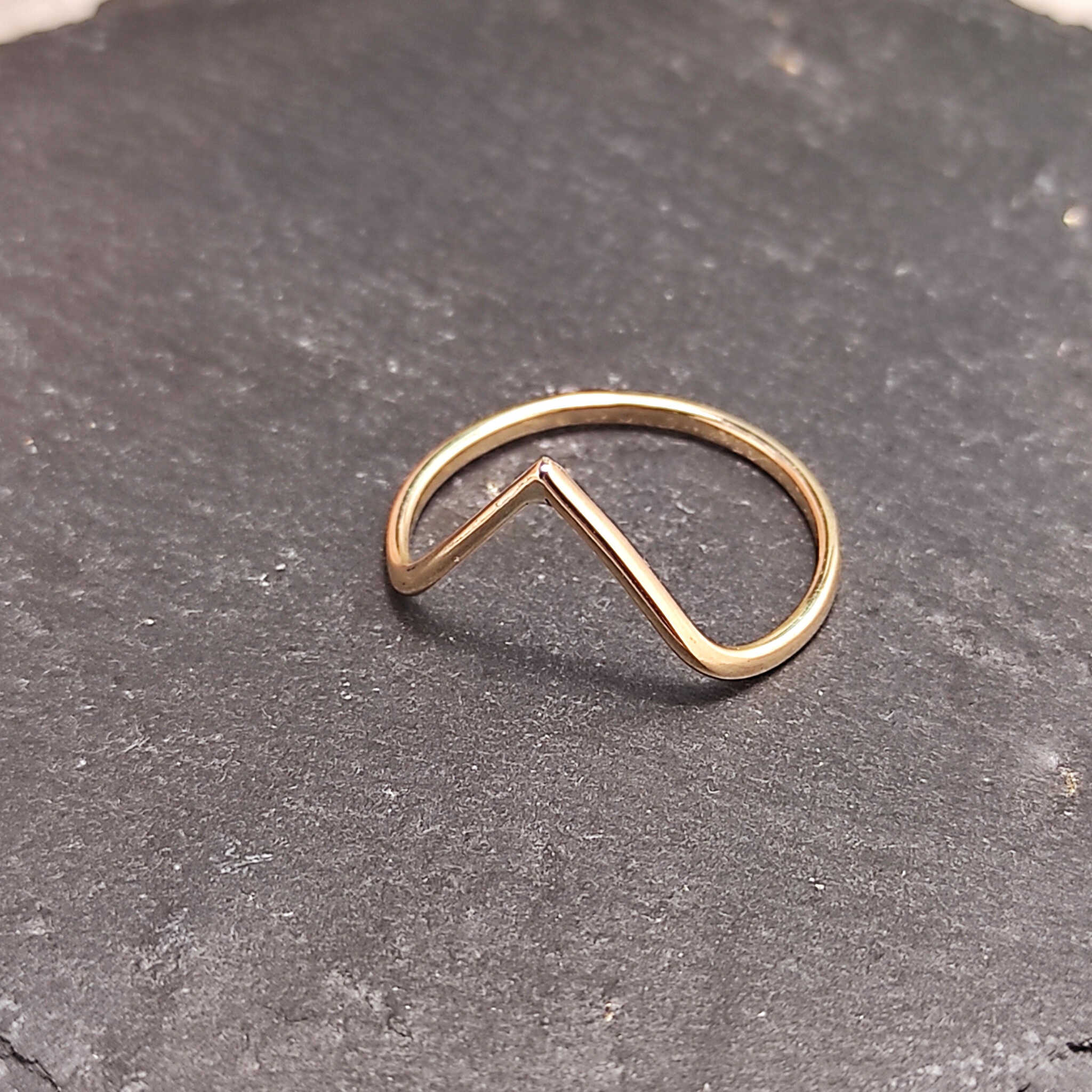 טבעת WISHBONE גולדפילד | Soul Elements Holistic Jewelry Studio