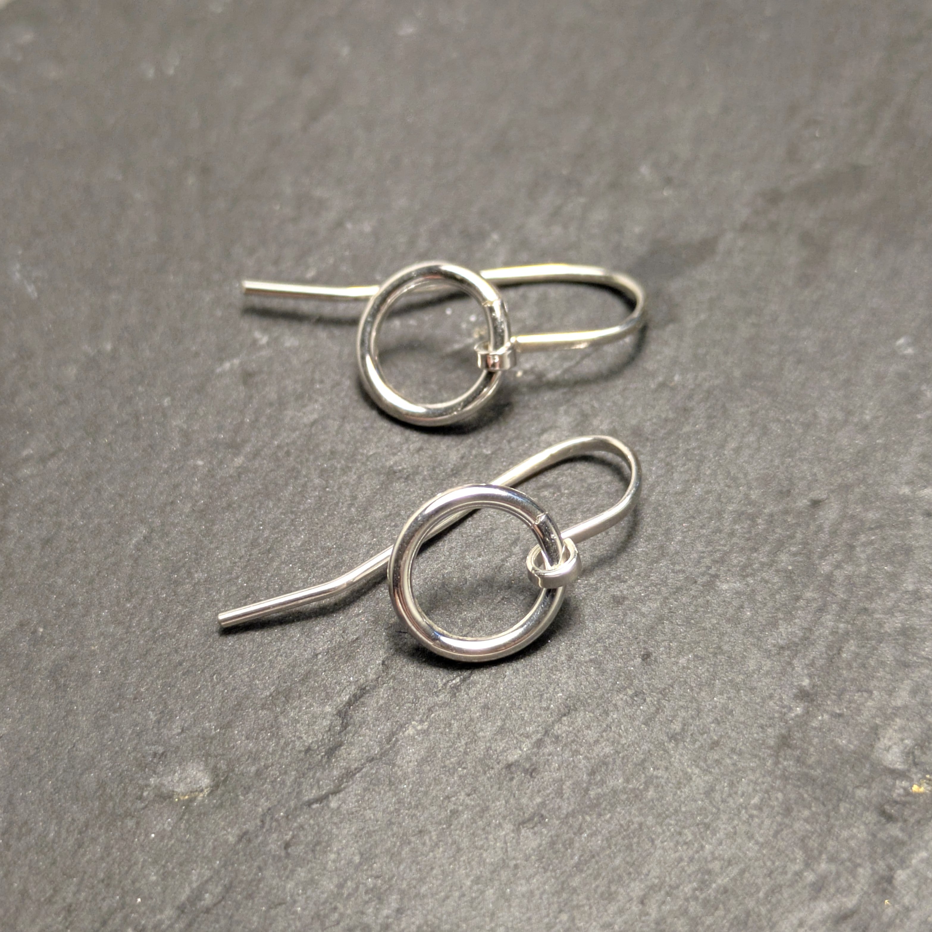 עגילי קארמה כסף סטרלינג עבודת יד