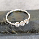 טבעת מדיטציה כסף 925 עם כדורים ניידים לנשימה מודעת