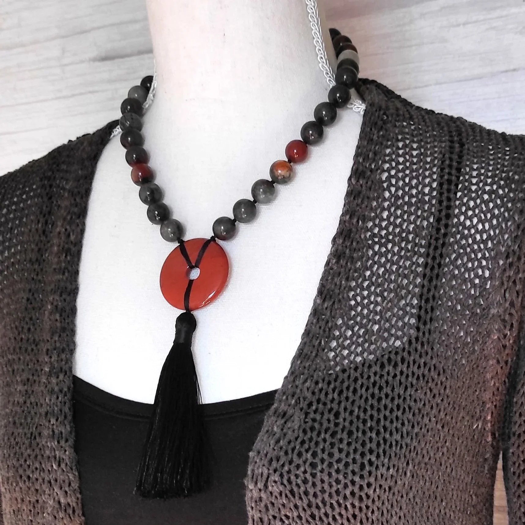 שרשרת ירוקה לנשים לנוכחות