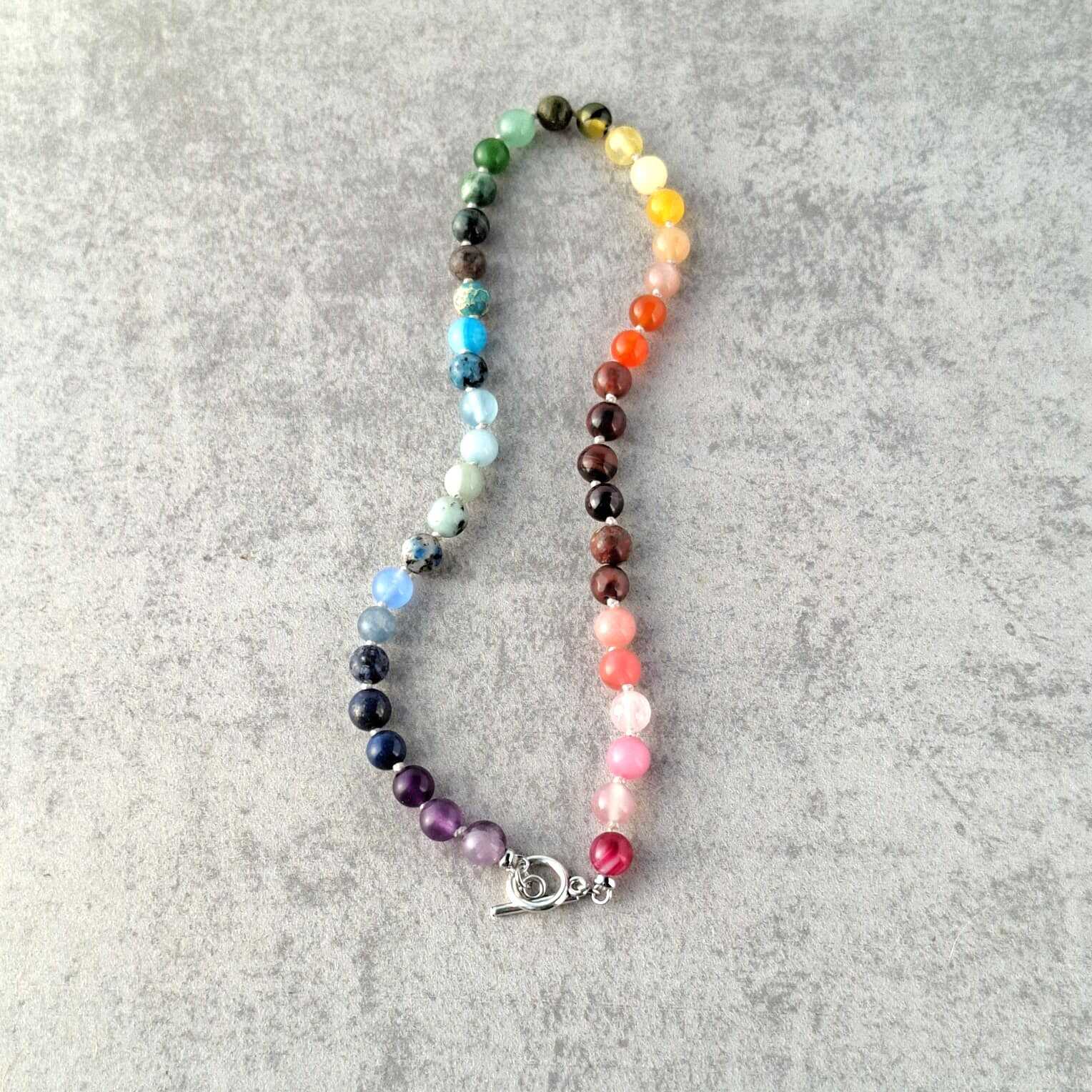 שרשרת צבעונית מתנה לנשים