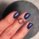 תכשיט גולדפילד עם סמל קארמה טבעת עדינה בעבודת יד