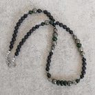 שרשרת מאלה בעבודת יד עם אבן לבה ואגת שחורה לצמיחה רוחנית