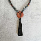 שרשרת עם ישפה אדומה