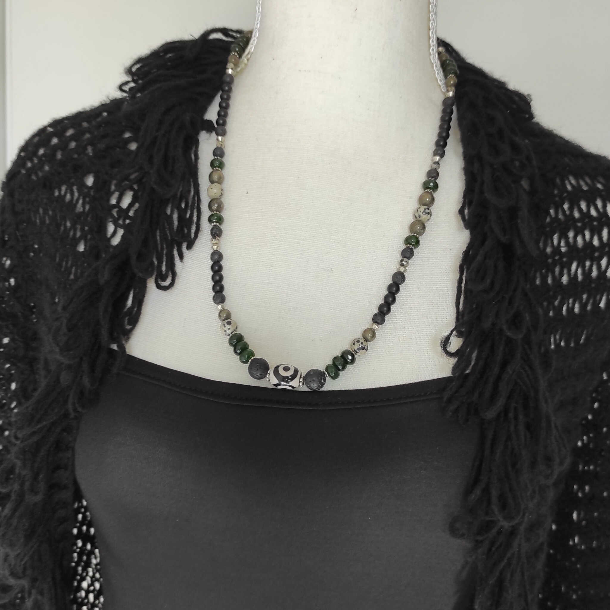 שרשרת אבני חן לגברים עם פיריט ודיופסייד לשפע וצמיחה רוחנית