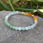 צמיד אבני חן טבעיות בגווני פסטל ליציבות פנימית והבעה עצמית