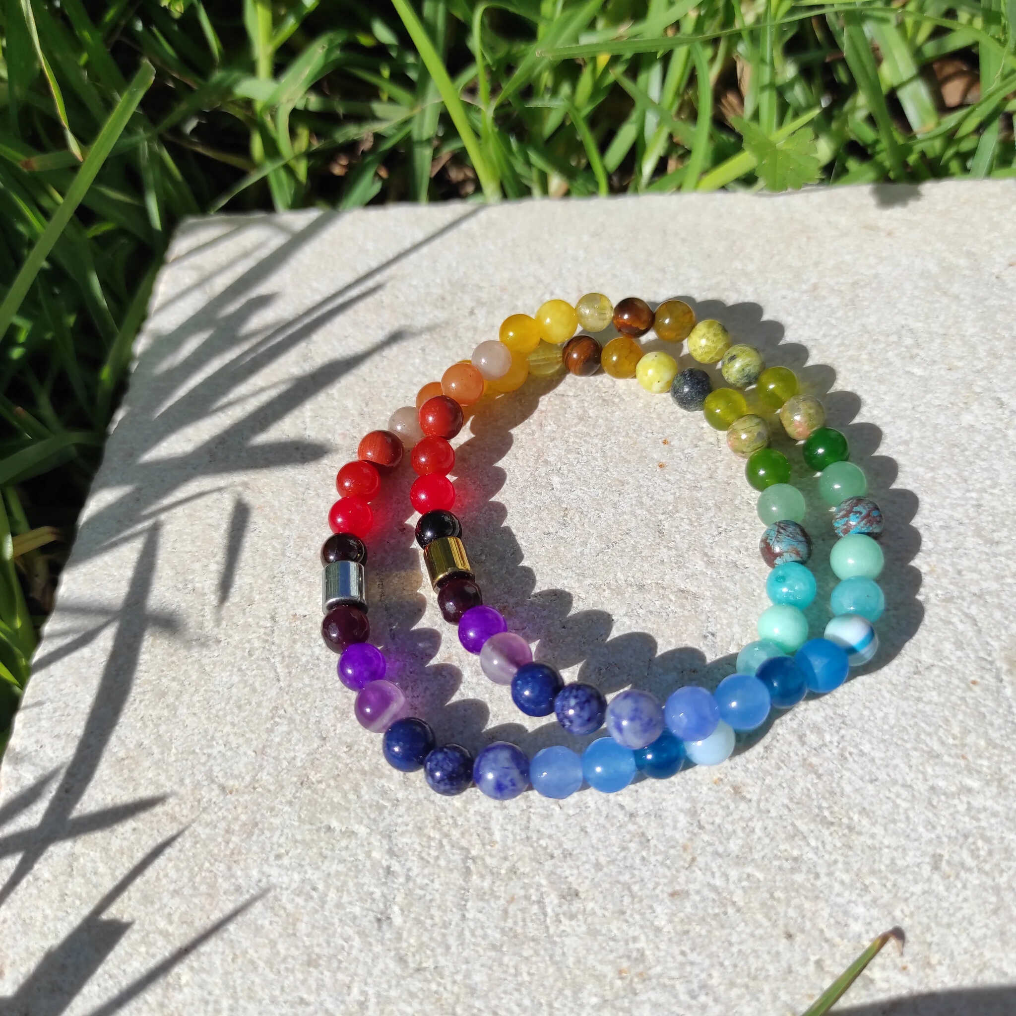 צמיד אבני חן טבעיות בצבעי קשת לשמחה ואופטימיות
