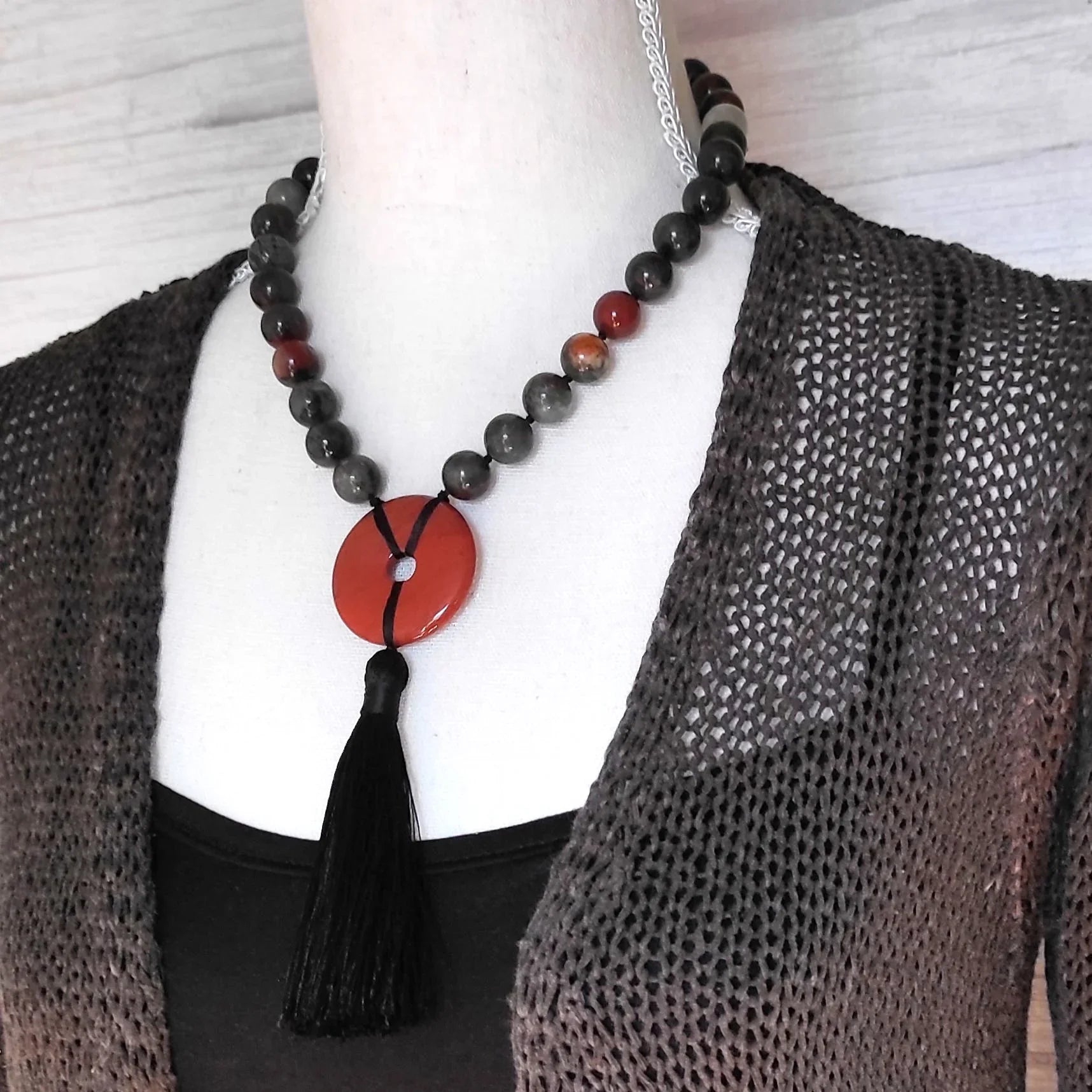 שרשרת אבני חן לנשים מעוצבת