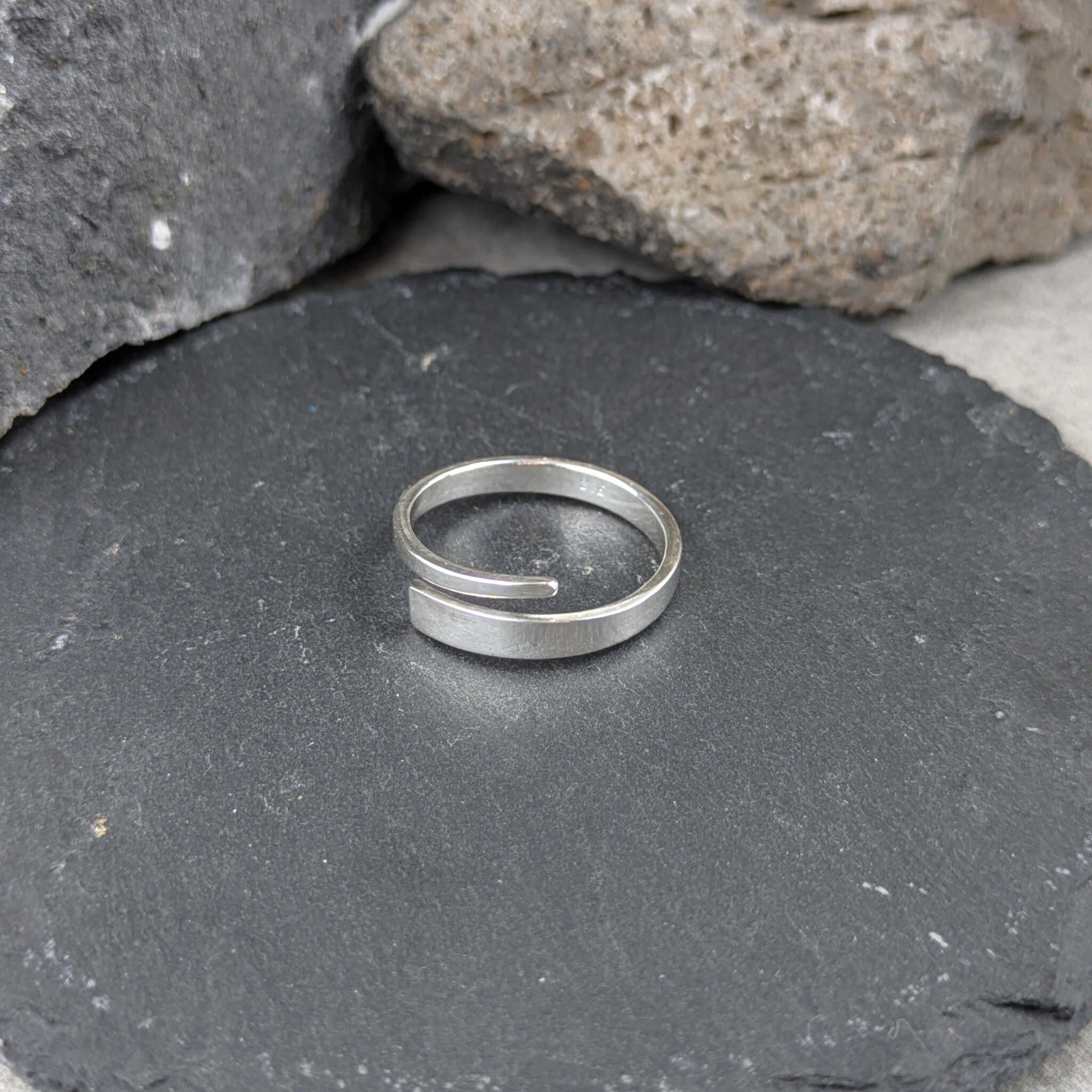 טבעת כסף מלופפת , טבעת כסף 925 מלופפת ספירלה סימבול התפתחות רוחנית