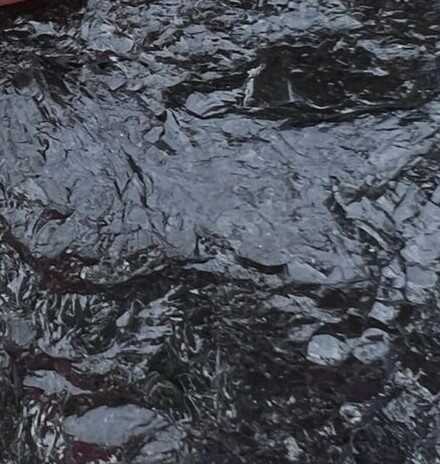 תכשיטים עם אבני חן בצבע שחור