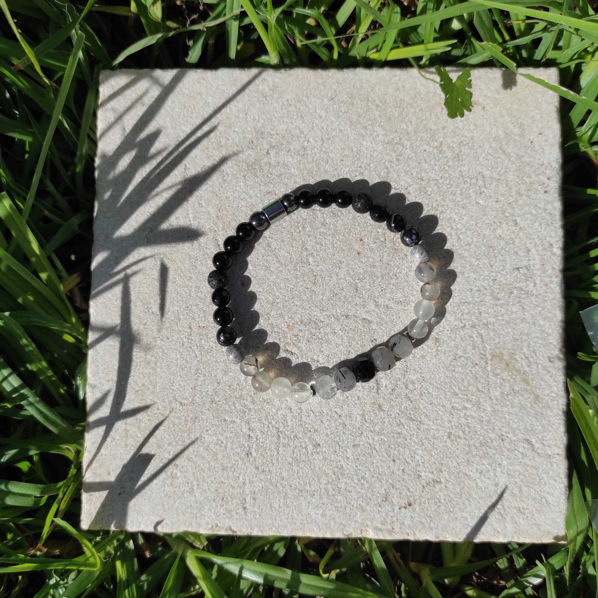 צמיד לגבר שחור, צמיד אבני חן שחור לגבר להגנה ביטחון עצמי ובהירות מחשבה