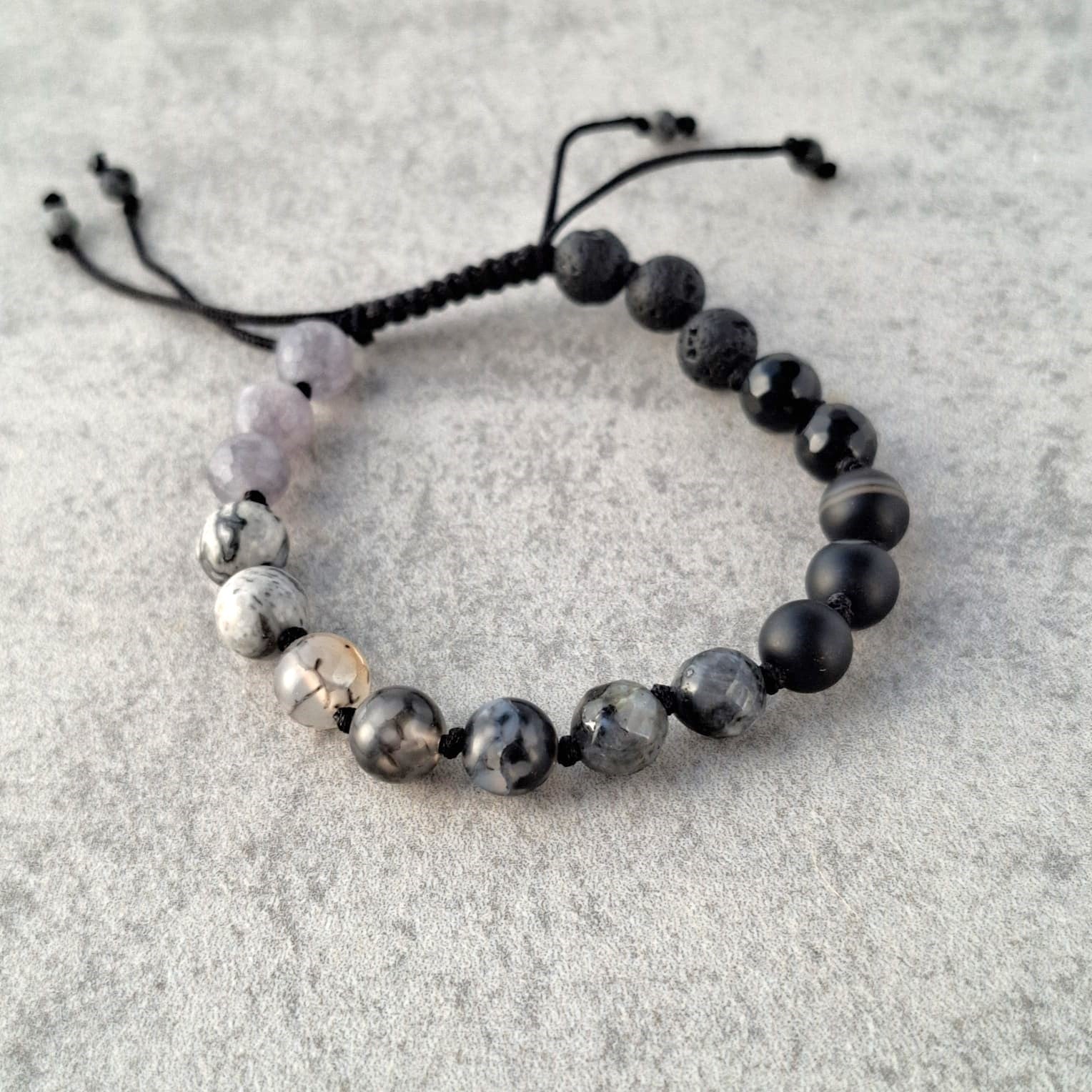 צמיד אבני חן שחורות אגת ולבה להגנה מעין הרע ואנרגיות שליליות, צמיד אנרגיות מגנות