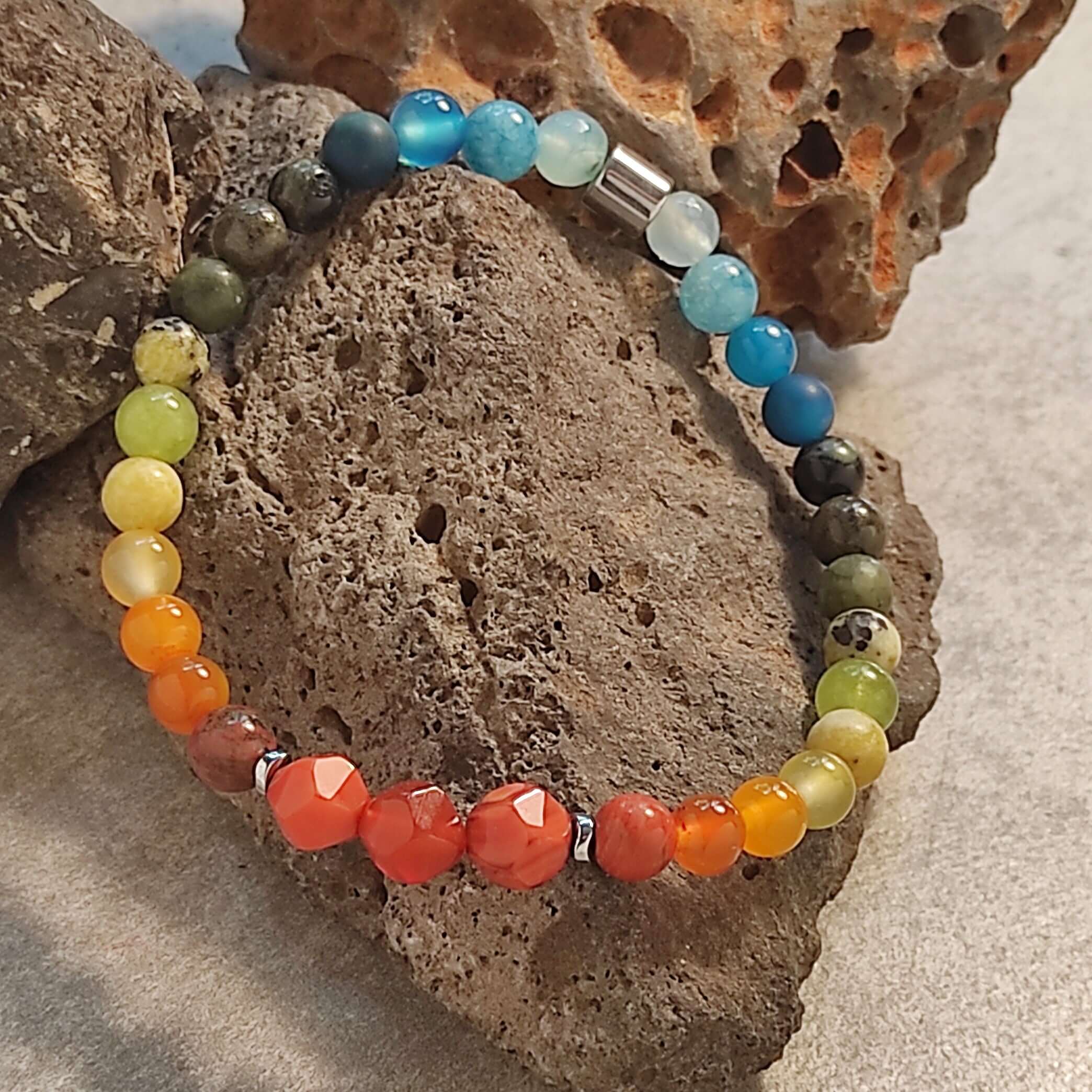 צמיד קרנליאן קשת לשיפור מצב הרוח וחיבור פנימי – SOUL ELEMENTS