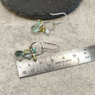 עגילי כסף סטרלינג לנשים עם אבני חן גולמיות פלואוריט פרידוט אקוומרין צמיחה רוחנית