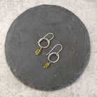 עגילי כסף מרוקעים עם פרידות ירוקה שקופה טבעית אנרגיה חיובית ואופטימיות