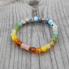 צמיד בעבודת יד סאנסטון עדין בגווני פסטל לשמחה ואור פנימי