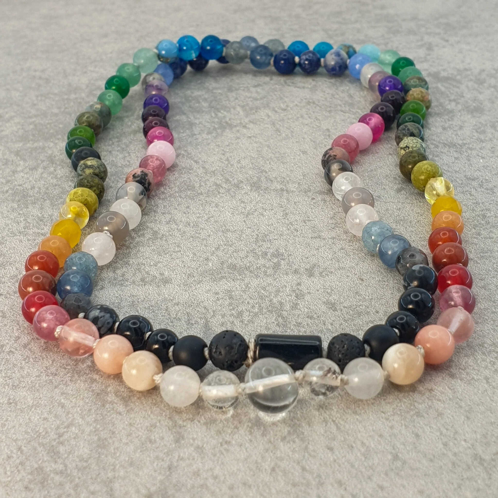 שרשרת מאלה מולטי קולור לאנבים שמבקשים איזון בחיים