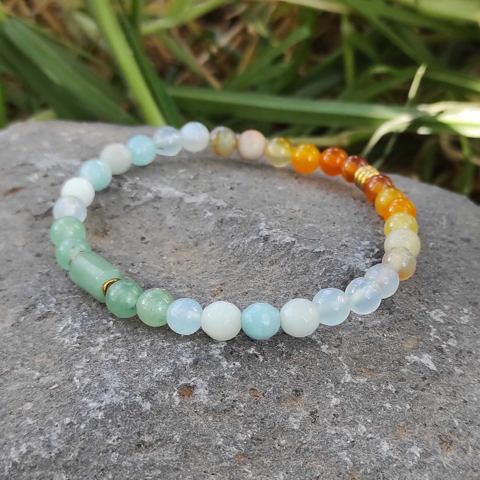 צמיד אבני חן טבעיים צבעי פסטל לאיזון והרמוניה