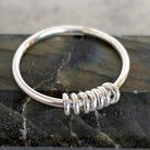 טבעת ספינר כסף 925 עם 7 טבעות מסתובבות להפחתת חרדות ומתחים