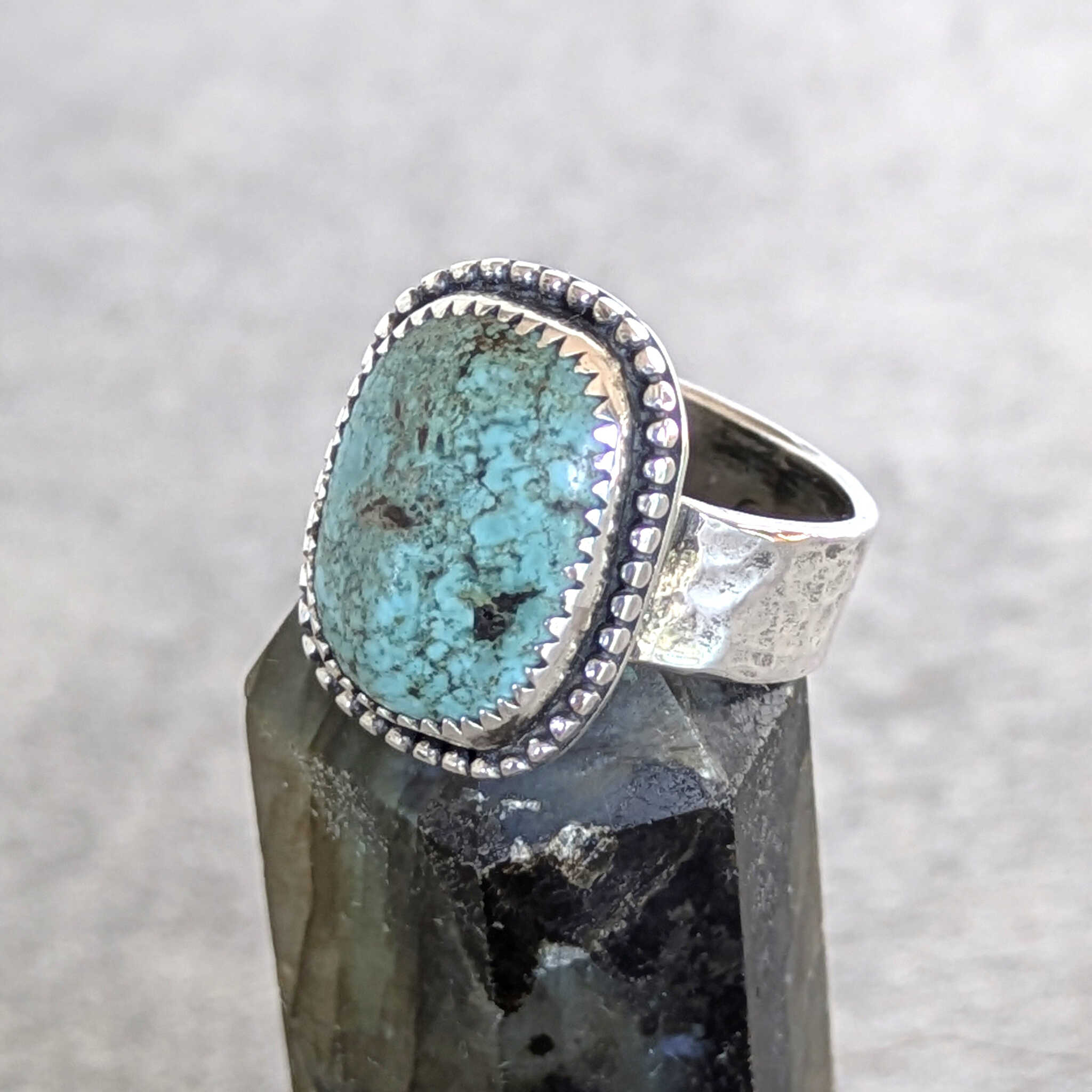 טבעת כסף 925 עם אבן טורקיז מרובעת ייחודית שגשוג ותקשורת, טבעת טורקיז