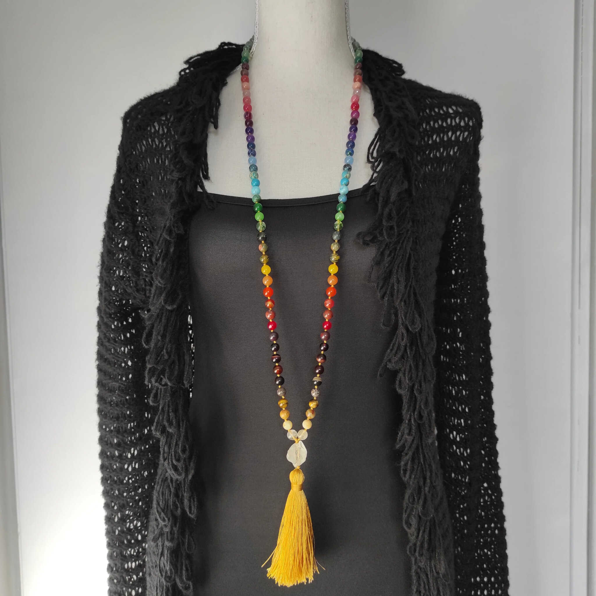 שרשרת מאלה רוחנית 108 חרוזים לשלווה פנימית ונוכחות