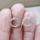 עגילי כסף 925 מינימליסטיים קארמה סמל לשלמות אינסוף ומעגל החיים