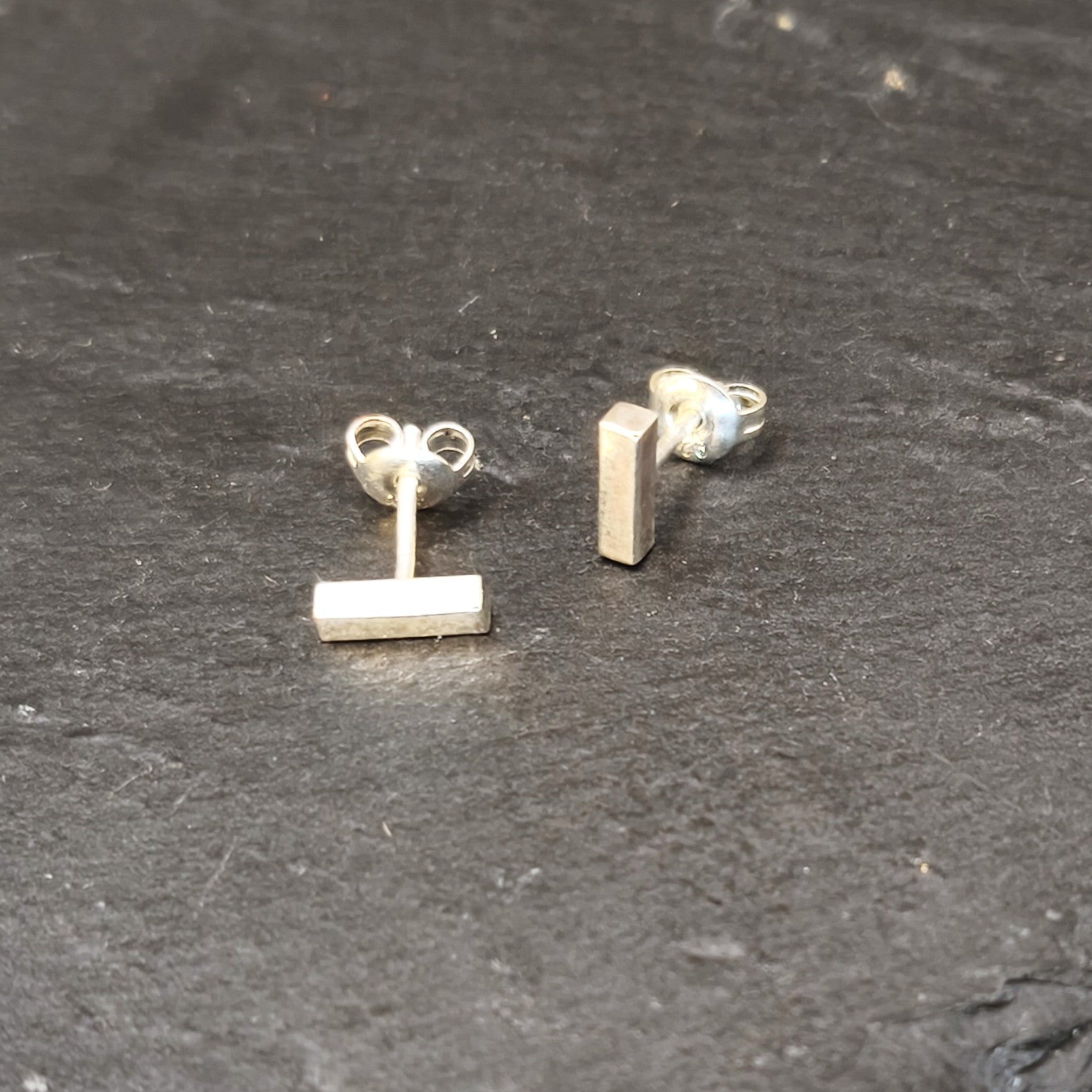 עגילי כסף סטרלינג 925 קו צמודים עיצוב מינימליסטי עדין