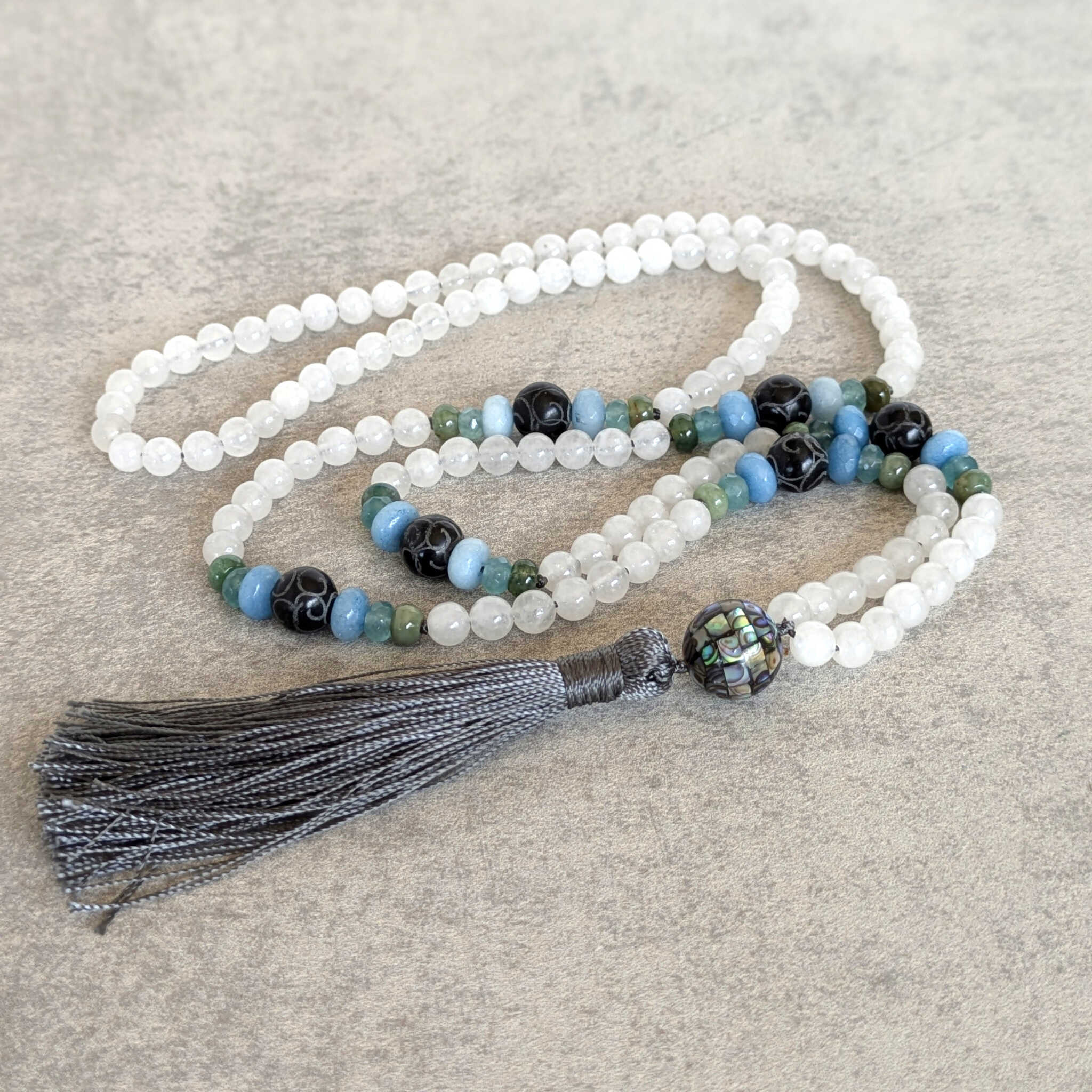 שרשרת קריסטלים לבנים קוורץ חלבי למדיטציה וצלילות מחשבה